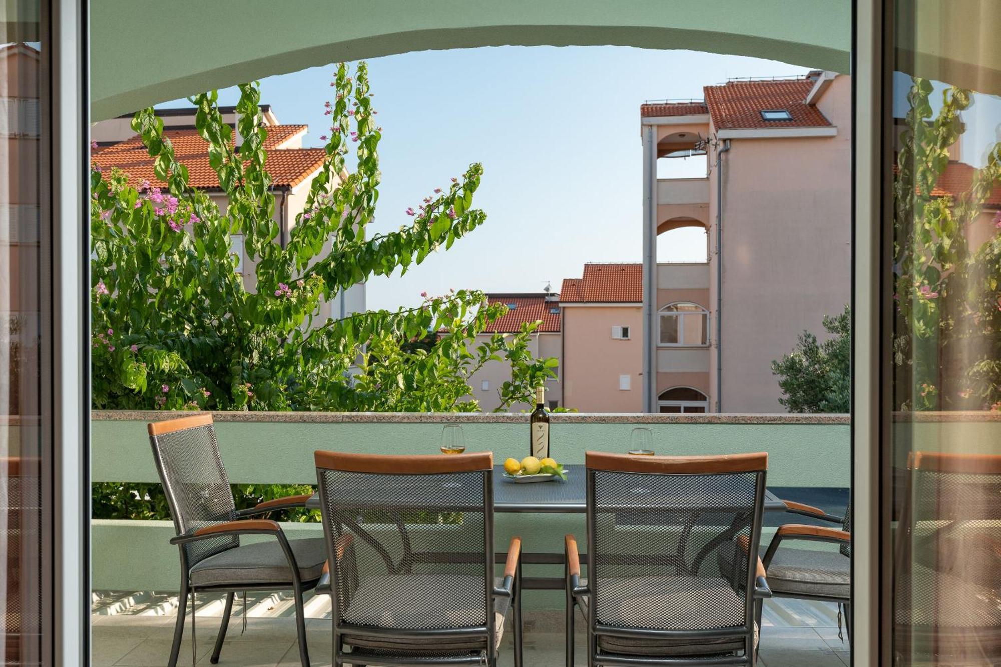 נובליה Apartments Jasna מראה חיצוני תמונה